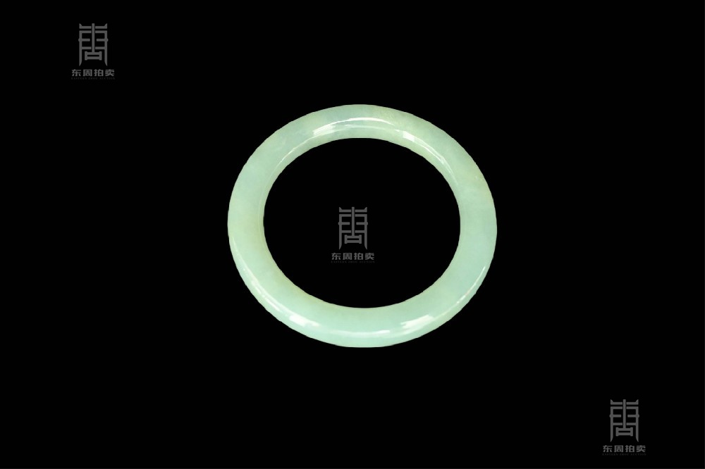 344 当代 翡翠晴水圆条手镯