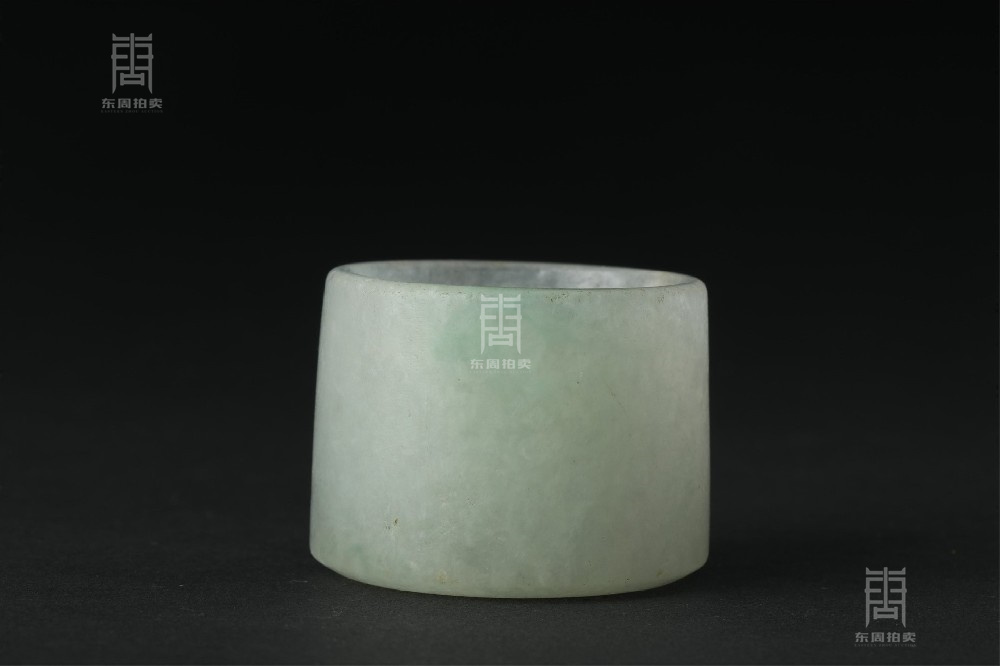 255  清 翡翠扳指